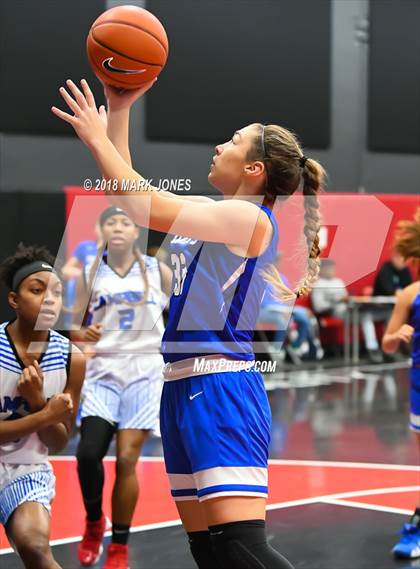 Thumbnail 3 in Campbell vs. La Jolla Country Day (Nike Tournament of Champions) photogallery.