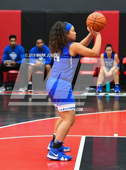 Thumbnail 3 in Campbell vs. La Jolla Country Day (Nike Tournament of Champions) photogallery.
