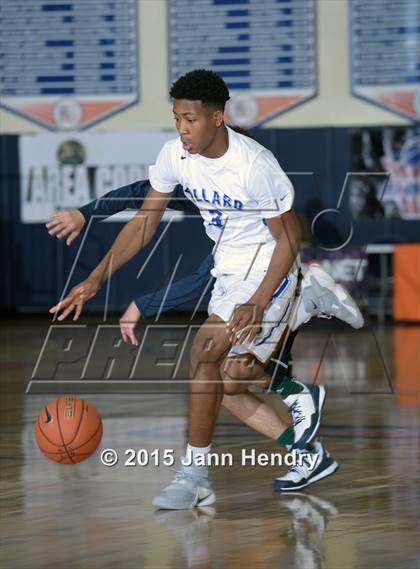 Thumbnail 2 in Overland vs. Dillard (Tarkanian Classic) photogallery.