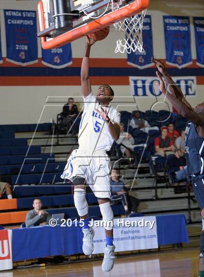 Thumbnail 3 in Overland vs. Dillard (Tarkanian Classic) photogallery.