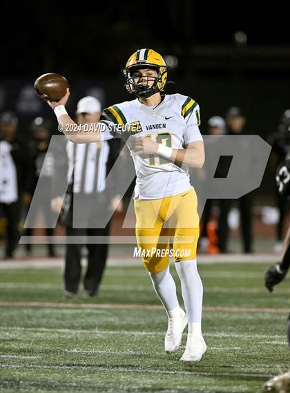 Thumbnail 1 in Vanden vs. Rio Hondo Prep (CIF State Div. 3-A Final) photogallery.