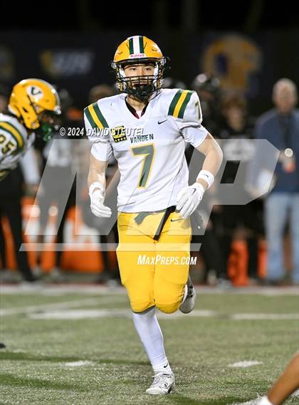 Thumbnail 3 in Vanden vs. Rio Hondo Prep (CIF State Div. 3-A Final) photogallery.