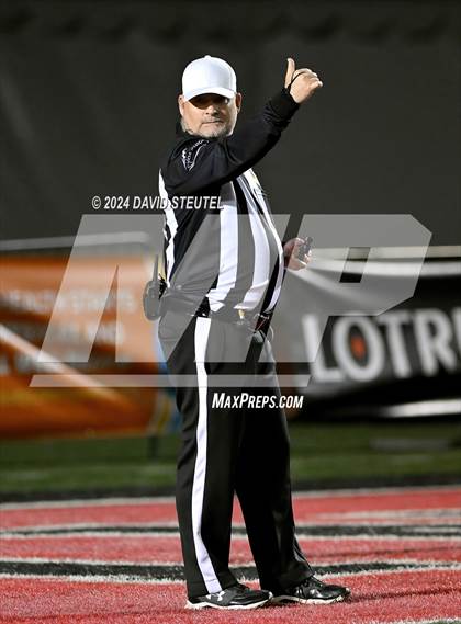 Thumbnail 3 in Vanden vs. Rio Hondo Prep (CIF State Div. 3-A Final) photogallery.