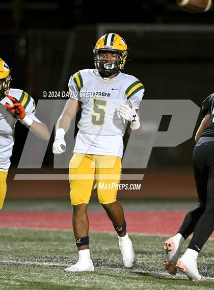 Thumbnail 2 in Vanden vs. Rio Hondo Prep (CIF State Div. 3-A Final) photogallery.