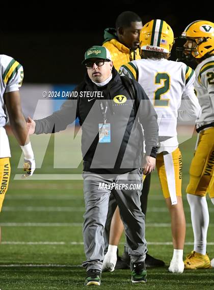 Thumbnail 3 in Vanden vs. Rio Hondo Prep (CIF State Div. 3-A Final) photogallery.