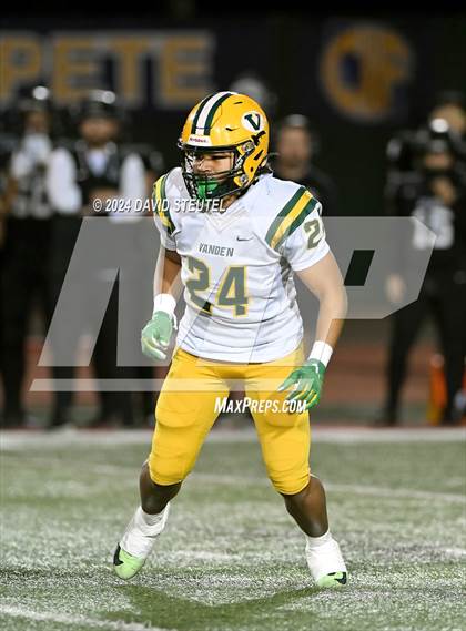 Thumbnail 2 in Vanden vs. Rio Hondo Prep (CIF State Div. 3-A Final) photogallery.
