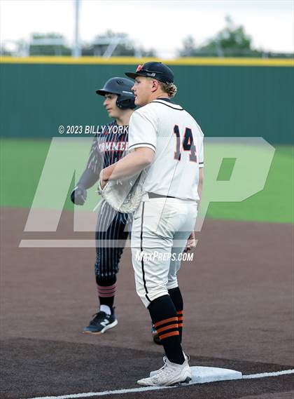 Thumbnail 3 in Grand Saline vs Commerce photogallery.