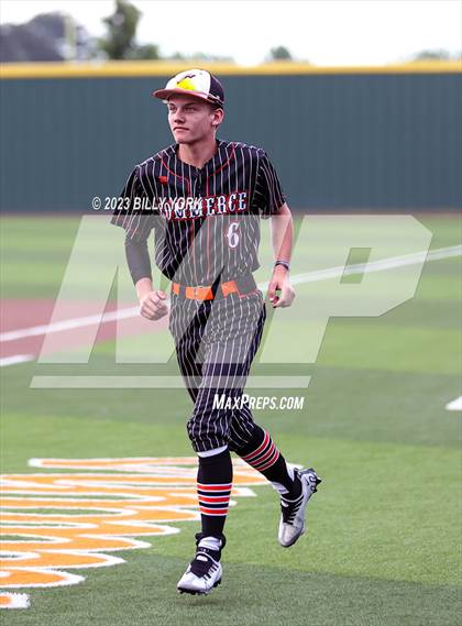 Thumbnail 2 in Grand Saline vs Commerce photogallery.