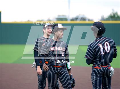Thumbnail 3 in Grand Saline vs Commerce photogallery.