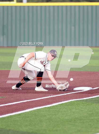 Thumbnail 2 in Grand Saline vs Commerce photogallery.