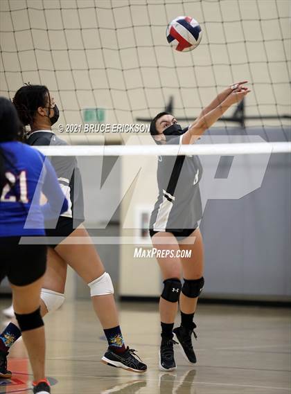 Thumbnail 2 in Del Lago Academy @ Orange Glen photogallery.
