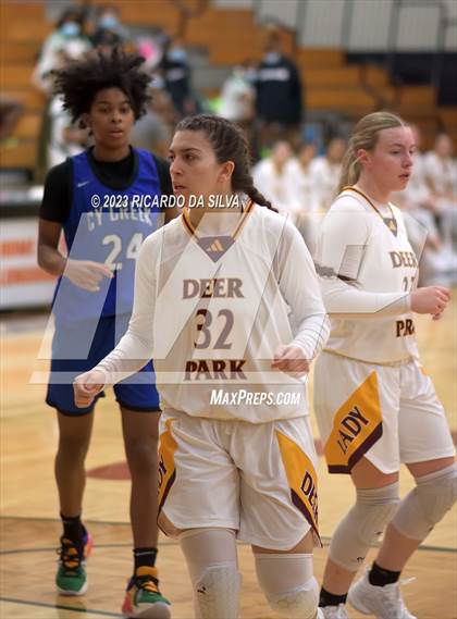 Thumbnail 3 in Cypress Creek vs Deer Park (McDonald's Texas Invitational) photogallery.