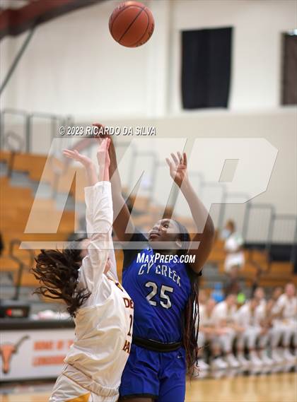 Thumbnail 3 in Cypress Creek vs Deer Park (McDonald's Texas Invitational) photogallery.