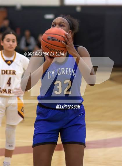Thumbnail 2 in Cypress Creek vs Deer Park (McDonald's Texas Invitational) photogallery.