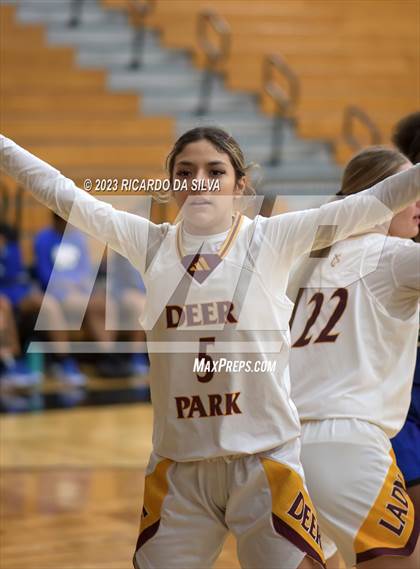 Thumbnail 1 in Cypress Creek vs Deer Park (McDonald's Texas Invitational) photogallery.