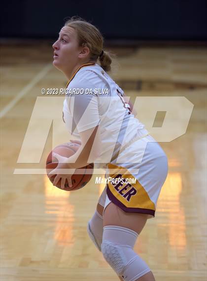 Thumbnail 3 in Cypress Creek vs Deer Park (McDonald's Texas Invitational) photogallery.