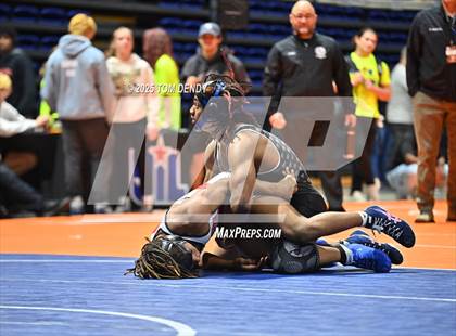 Thumbnail 1 in UIL Wrestling 5A-6A Finals (3rd-5th Place Bouts) photogallery.
