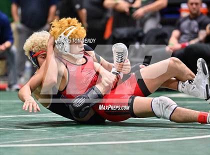 Thumbnail 1 in UIL Wrestling 5A-6A Finals (3rd-5th Place Bouts) photogallery.