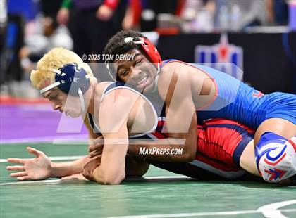 Thumbnail 3 in UIL Wrestling 5A-6A Finals (3rd-5th Place Bouts) photogallery.
