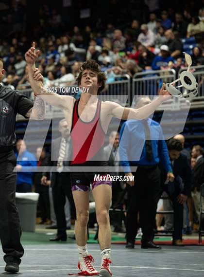 Thumbnail 2 in UIL Wrestling 5A-6A Finals (3rd-5th Place Bouts) photogallery.
