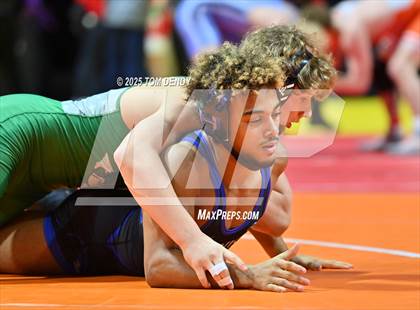 Thumbnail 2 in UIL Wrestling 5A-6A Finals (3rd-5th Place Bouts) photogallery.