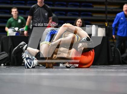 Thumbnail 1 in UIL Wrestling 5A-6A Finals (3rd-5th Place Bouts) photogallery.