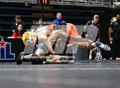 Thumbnail 3 in UIL Wrestling 5A-6A Finals (3rd-5th Place Bouts) photogallery.