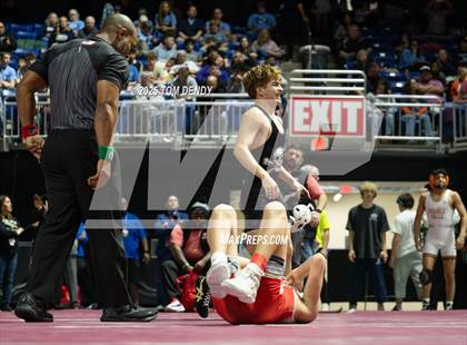 Thumbnail 2 in UIL Wrestling 5A-6A Finals (3rd-5th Place Bouts) photogallery.