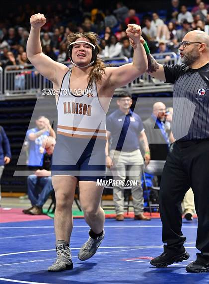 Thumbnail 3 in UIL Wrestling 5A-6A Finals (3rd-5th Place Bouts) photogallery.