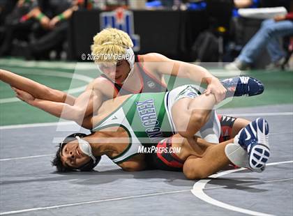 Thumbnail 2 in UIL Wrestling 5A-6A Finals (3rd-5th Place Bouts) photogallery.