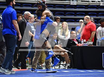 Thumbnail 3 in UIL Wrestling 5A-6A Finals (3rd-5th Place Bouts) photogallery.