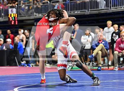 Thumbnail 3 in UIL Wrestling 5A-6A Finals (3rd-5th Place Bouts) photogallery.