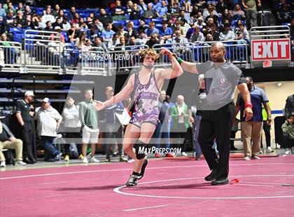 Thumbnail 1 in UIL Wrestling 5A-6A Finals (3rd-5th Place Bouts) photogallery.