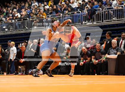 Thumbnail 2 in UIL Wrestling 5A-6A Finals (3rd-5th Place Bouts) photogallery.