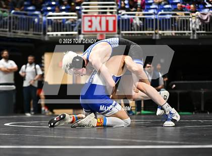 Thumbnail 1 in UIL Wrestling 5A-6A Finals (3rd-5th Place Bouts) photogallery.
