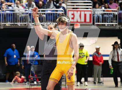 Thumbnail 1 in UIL Wrestling 5A-6A Finals (3rd-5th Place Bouts) photogallery.