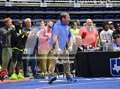 Thumbnail 3 in UIL Wrestling 5A-6A Finals (3rd-5th Place Bouts) photogallery.