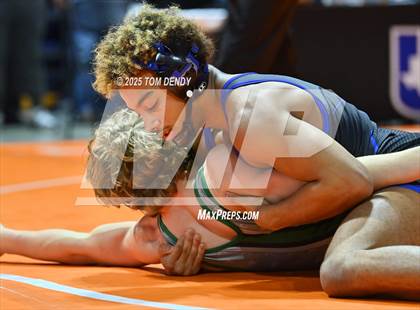 Thumbnail 1 in UIL Wrestling 5A-6A Finals (3rd-5th Place Bouts) photogallery.