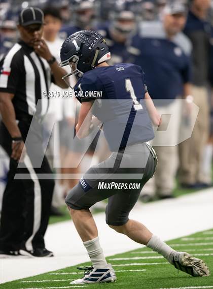 Thumbnail 1 in Calallen vs  Boerne-Champion (Class 5A Division I Quarterfinals) photogallery.