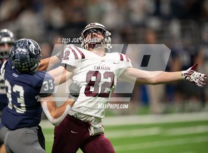 Thumbnail 3 in Calallen vs  Boerne-Champion (Class 5A Division I Quarterfinals) photogallery.