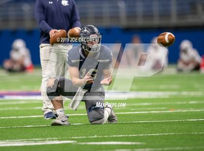 Thumbnail 2 in Calallen vs  Boerne-Champion (Class 5A Division I Quarterfinals) photogallery.