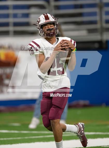 Thumbnail 2 in Calallen vs  Boerne-Champion (Class 5A Division I Quarterfinals) photogallery.