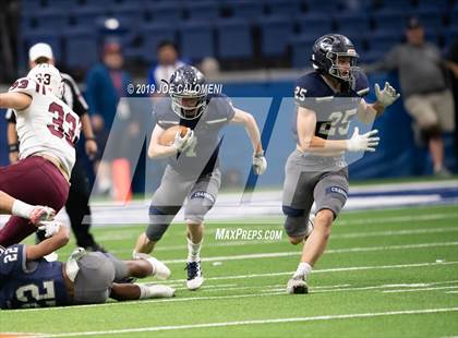 Thumbnail 3 in Calallen vs  Boerne-Champion (Class 5A Division I Quarterfinals) photogallery.