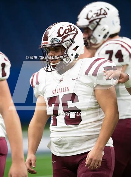 Thumbnail 2 in Calallen vs  Boerne-Champion (Class 5A Division I Quarterfinals) photogallery.