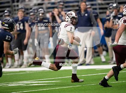 Thumbnail 2 in Calallen vs  Boerne-Champion (Class 5A Division I Quarterfinals) photogallery.
