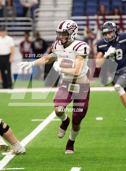 Thumbnail 2 in Calallen vs  Boerne-Champion (Class 5A Division I Quarterfinals) photogallery.