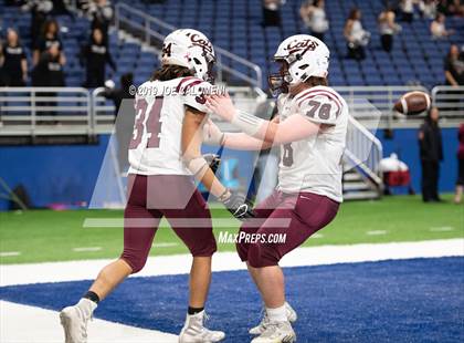 Thumbnail 2 in Calallen vs  Boerne-Champion (Class 5A Division I Quarterfinals) photogallery.