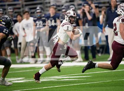Thumbnail 1 in Calallen vs  Boerne-Champion (Class 5A Division I Quarterfinals) photogallery.