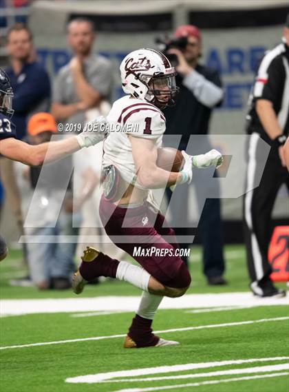 Thumbnail 1 in Calallen vs  Boerne-Champion (Class 5A Division I Quarterfinals) photogallery.
