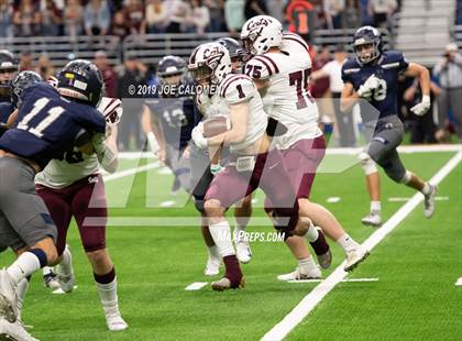 Thumbnail 2 in Calallen vs  Boerne-Champion (Class 5A Division I Quarterfinals) photogallery.